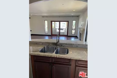 1215 Armacost Ave #401, Los Angeles, CA 90025 - Photo 5