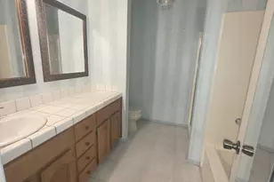 1711 Grismer Ave, Burbank, CA 91504 - Photo 17