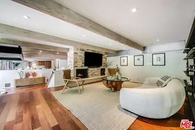 681 Brooktree Rd, Santa Monica, CA 90402 - Photo 23
