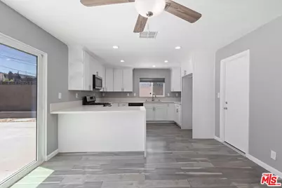 350 E Avenue R11, Palmdale, CA 93550 - Photo 11