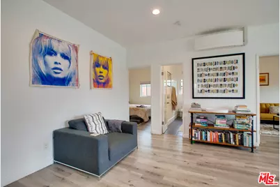 403 Brooks Ave, Venice, CA 90291 - Photo 15
