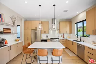 12341 Addison St, Valley Village, CA 91607 - Photo 19
