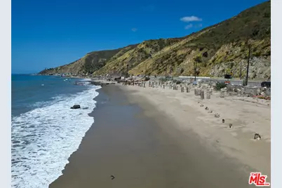 19062 Pacific Coast Hwy, Malibu, CA 90265 - Photo 21