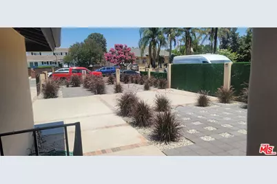 20456 W Strathern St, Winnetka, CA 91306 - Photo 5