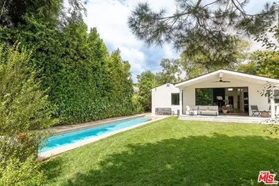 11920 Hartsook St, Valley Village, CA 91607 - Photo 35