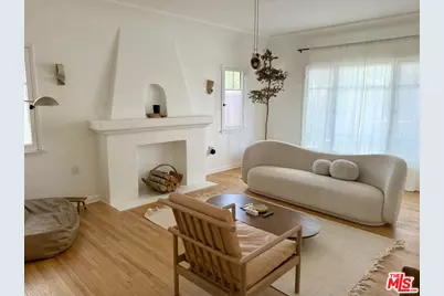 1111 N Vista St, Los Angeles, CA 90046 - Photo 1