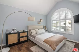 11306 Moorpark St, Studio City, CA 91602 - Photo 17