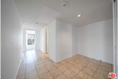 800 W 1st St #2203, Los Angeles, CA 90012 - Photo 21