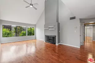 950 N Kings Rd, West Hollywood, CA 90069 - Photo 1