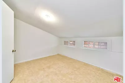 136 N Serrano Ave, Los Angeles, CA 90004 - Photo 25