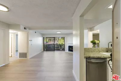 21500 Califa St #100, Woodland Hills, CA 91367 - Photo 5