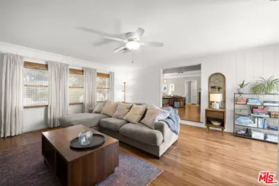 17031 Enadia Way, Lake Balboa, CA 91406 - Photo 11