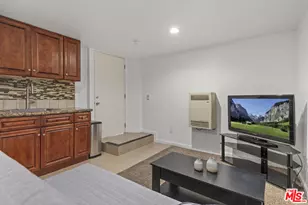 1236 S Mullen Ave, Los Angeles, CA 90019 - Photo 31