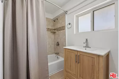 1236 S Mullen Ave, Los Angeles, CA 90019 - Photo 35