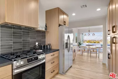 221 Via Los Miradores, Redondo Beach, CA 90277 - Photo 19