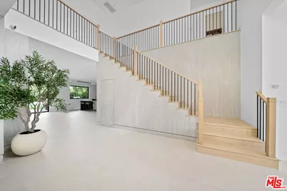 5826 Corbin Ave, Tarzana, CA 91356 - Photo 7