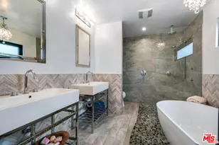 3558 S Muirfield Rd, Los Angeles, CA 90016 - Photo 29