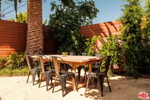 7510 S Harvard Blvd, Los Angeles, CA 90047 - Photo 51