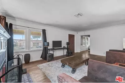 2904 W 84th St, Inglewood, CA 90305 - Photo 7