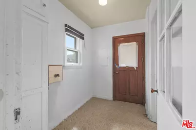 2904 W 84th St, Inglewood, CA 90305 - Photo 15