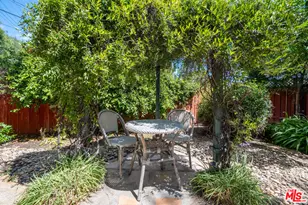 22217 Ybarra Rd, Woodland Hills, CA 91364 - Photo 37