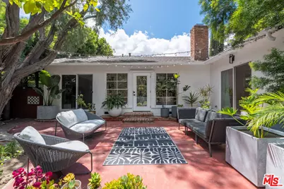 22217 Ybarra Rd, Woodland Hills, CA 91364 - Photo 27