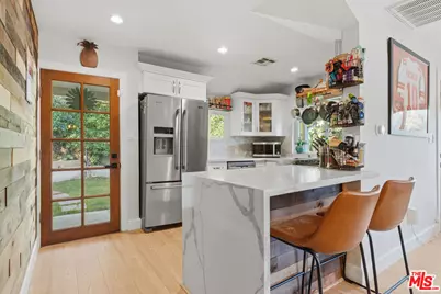 5810 Burwood Ave, Los Angeles, CA 90042 - Photo 7