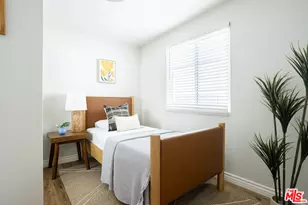 2210 Clinton St, Los Angeles, CA 90026 - Photo 11
