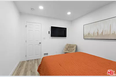 8222 Pershing Dr, Playa del Rey, CA 90293 - Photo 29