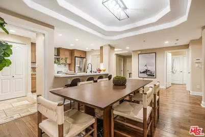 575 S Barrington Ave #107, Los Angeles, CA 90049 - Photo 9