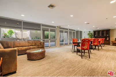 575 S Barrington Ave #107, Los Angeles, CA 90049 - Photo 25