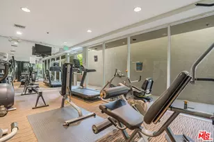 575 S Barrington Ave, Los Angeles, CA 90049 - Photo 23