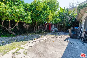 1130 N Beachwood Dr, Los Angeles, CA 90038 - Photo 7
