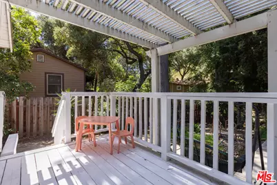 12205 Spring Trl, Sylmar, CA 91342 - Photo 17