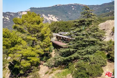 965 Stunt Rd, Calabasas, CA 91302 - Photo 49