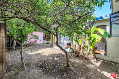 7369 Clinton St, Los Angeles, CA 90036 - Photo 23