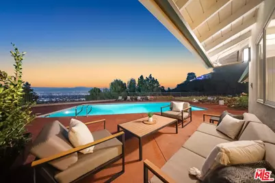 11107 Mountcastle Dr, Studio City, CA 91604 - Photo 25