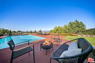 11107 Mountcastle Dr, Studio City, CA 91604 - Photo 15
