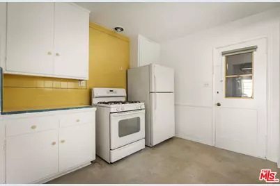 215 S Tower Dr #D, Beverly Hills, CA 90211 - Photo 15