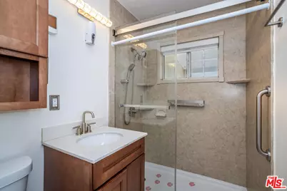 10741 Stagg St, Los Angeles, CA 91352 - Photo 21