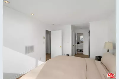 1222 N Olive Dr #201, West Hollywood, CA 90069 - Photo 17