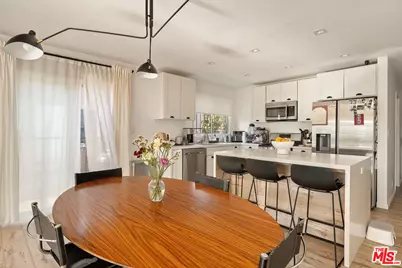 2826 Somerset Dr, Los Angeles, CA 90016 - Photo 21