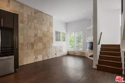 8740 Wonderland Ave, Los Angeles, CA 90046 - Photo 3