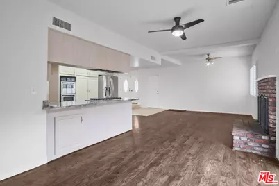 15513 S Tarrant Ave, East Rancho Dominguez, CA 90220 - Photo 9
