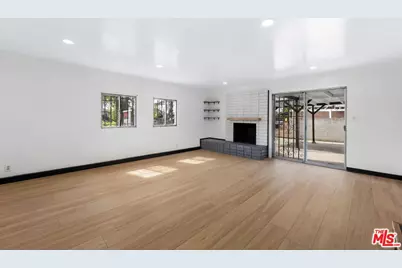 13063 Louvre St, Pacoima, CA 91331 - Photo 11