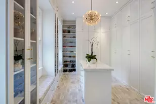 9135 Hazen Dr, Beverly Hills, CA 90210 - Photo 17