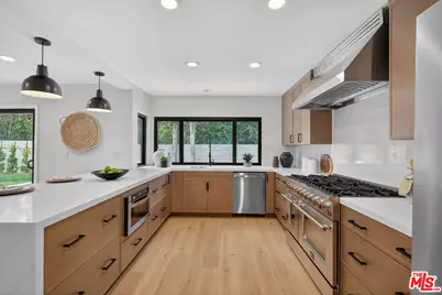 3366 Blue Ridge Ct, Westlake Village, CA 91362 - Photo 9