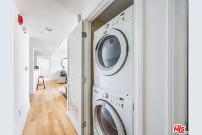 951 Granville Ave #202, Los Angeles, CA 90049 - Photo 23