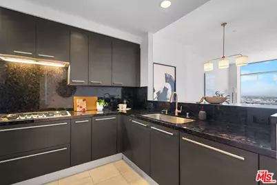 900 W Olympic Blvd #37E, Los Angeles, CA 90015 - Photo 17