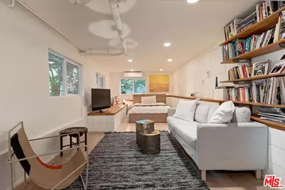 7586 Woodrow Wilson Dr, Los Angeles, CA 90046 - Photo 19